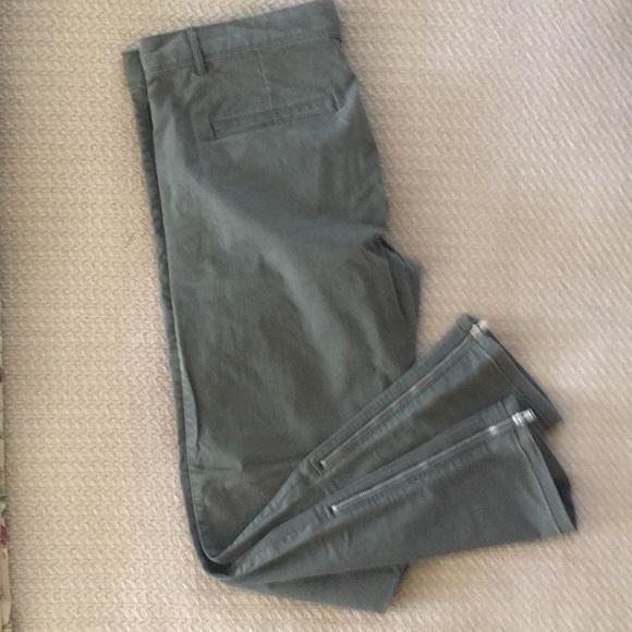 Gap Skinny Mini Khaki Pants - Picture 3 of 7